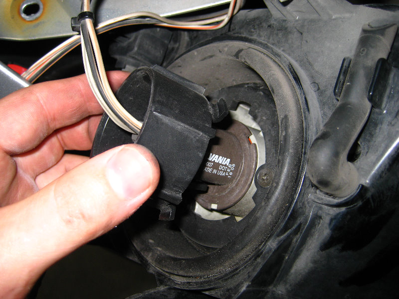 Dodge-Caravan-Headlight-Bulbs-Replacement-Guide-020