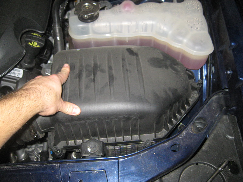 Dodge-Challenger-Engine-Air-Filter-Replacement-Guide-012