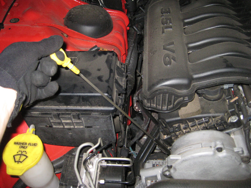 Dodge-Charger-3-5-L-V6-Engine-Oil-and-Filter-Change-Guide-018