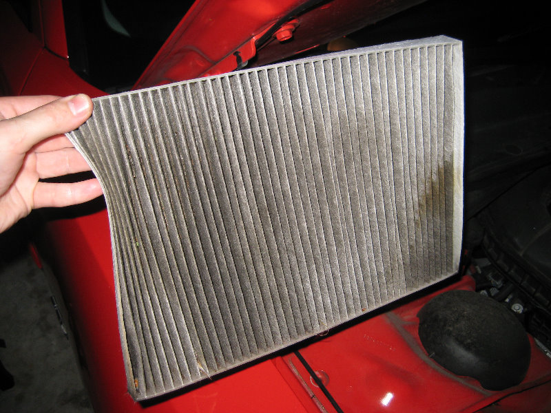 Dodge-Charger-Cabin-Air-Filter-Cleaning-Replacement-Guide-008