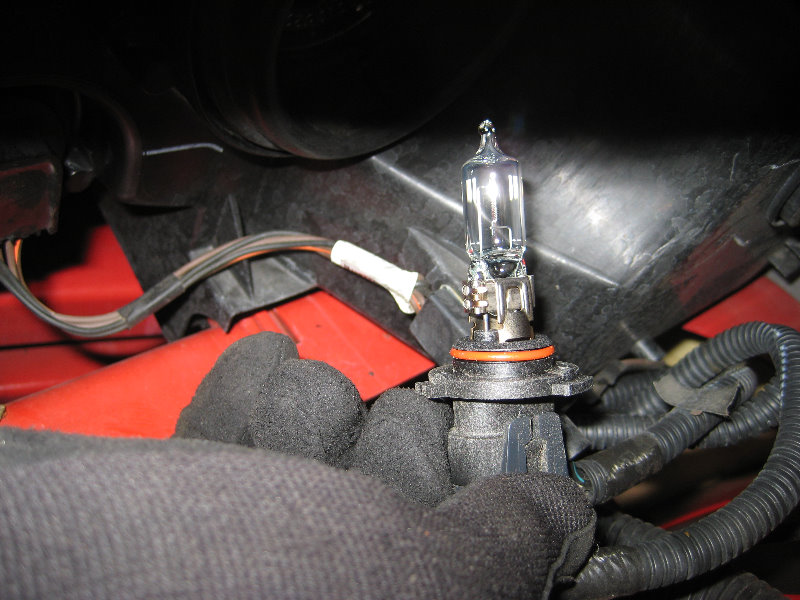 DodgeChargerHeadlightBulbsReplacementGuide014