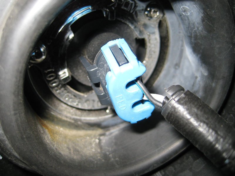 DodgeChargerHeadlightBulbsReplacementGuide023