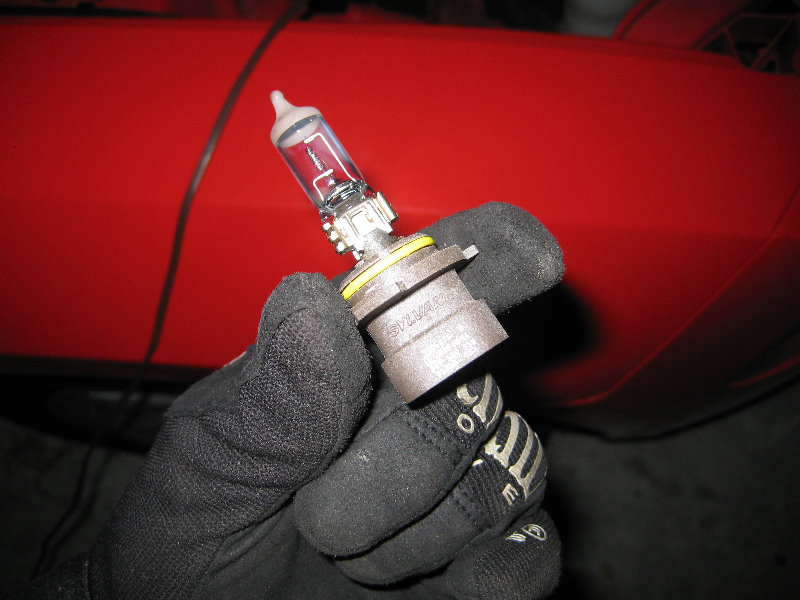 DodgeChargerHeadlightBulbsReplacementGuide028