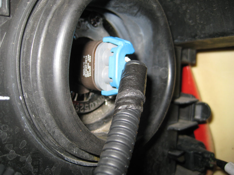 DodgeChargerHeadlightBulbsReplacementGuide032