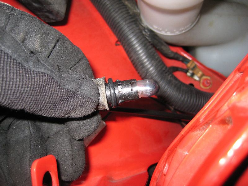 Dodge-Charger-Headlight-Bulbs-Replacement-Guide-036