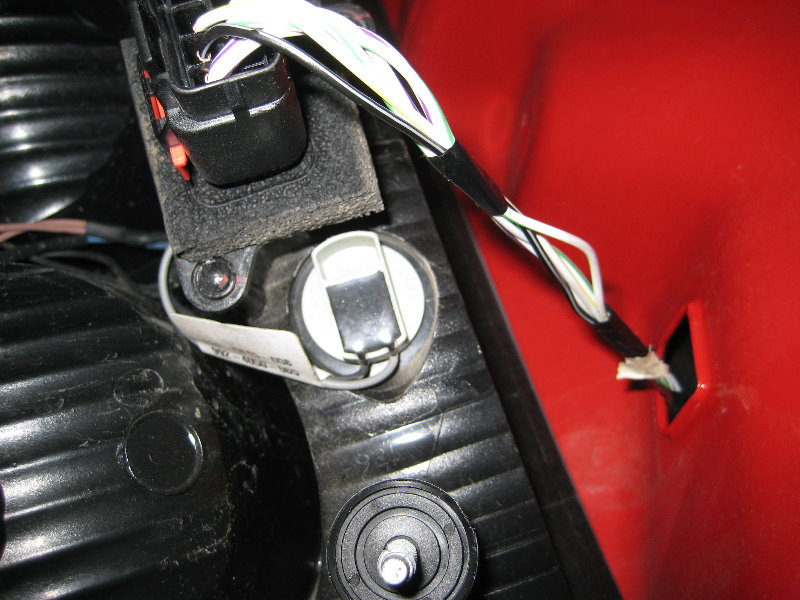 Dodge-Charger-Tail-Light-Bulbs-Replacement-Guide-019