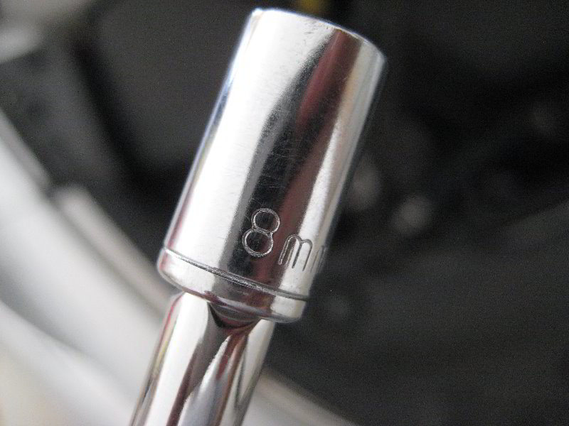 Dodge-Dart-Tigershark-Engine-Air-Filter-Replacement-Guide-003