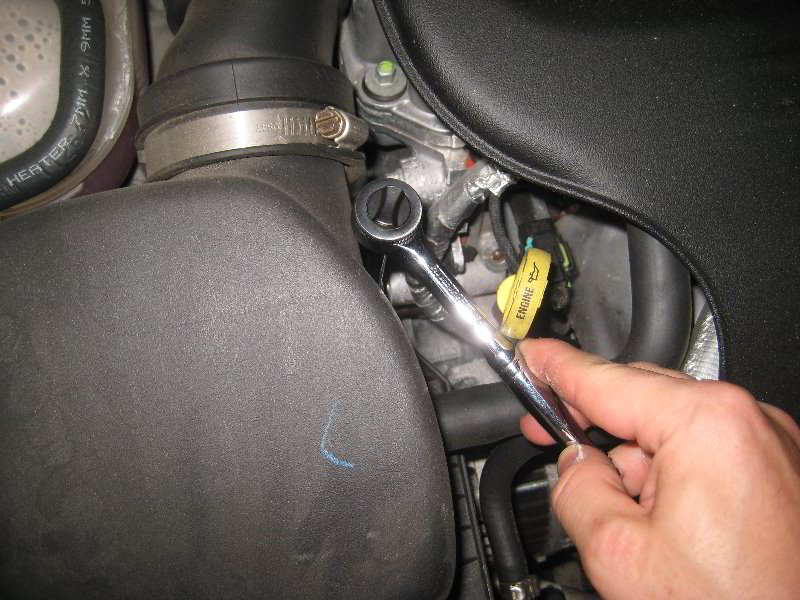 Dodge-Dart-Tigershark-Engine-Air-Filter-Replacement-Guide-005