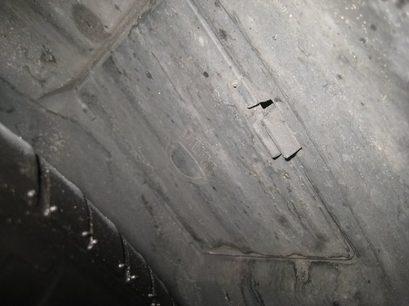 Dodge-Dart-Headlight-Bulbs-Replacement-Guide-003