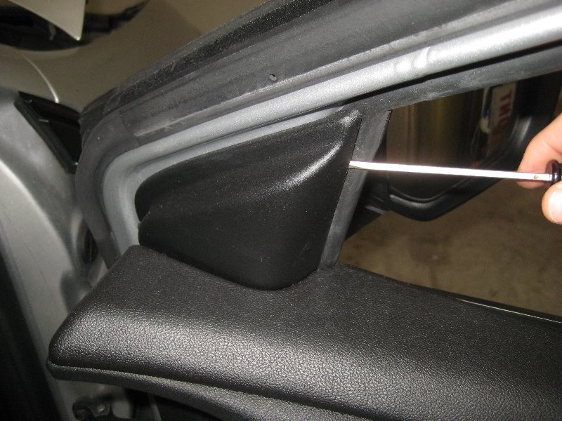 Dodge-Dart-Interior-Door-Panel-Removal-Guide-006