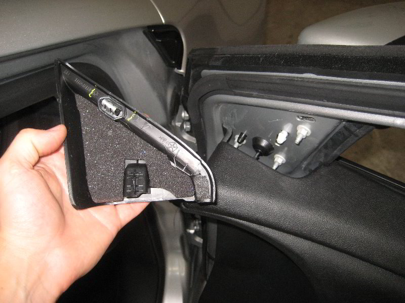 Dodge-Dart-Interior-Door-Panel-Removal-Guide-007