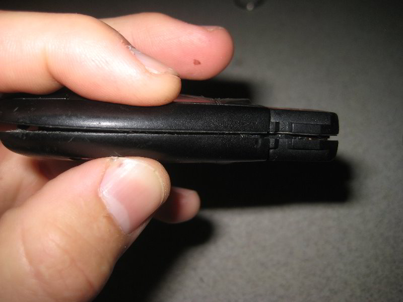 DodgeDartKeyFobBatteryReplacementGuide014
