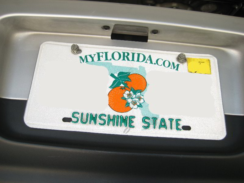 Dodge-Dart-License-Plate-Light-Bulb-Replacement-Guide-001