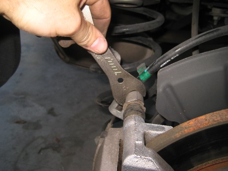 Dodge-Dart-Rear-Disc-Brake-Pads-Replacement-Guide-035