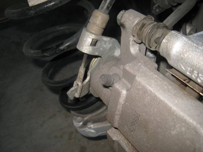 Dodge-Dart-Rear-Disc-Brake-Pads-Replacement-Guide-037