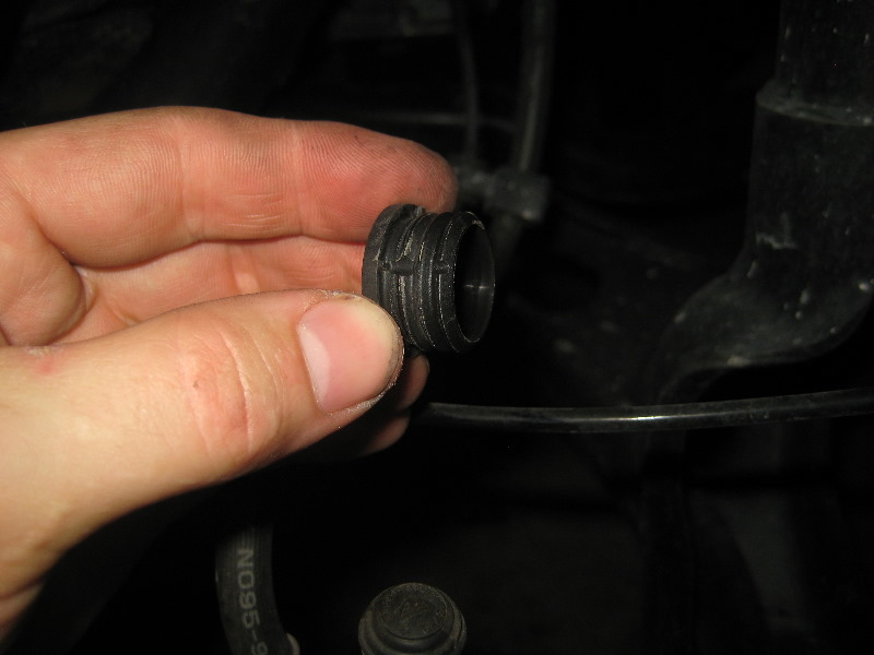 Dodge-Durango-Front-Disc-Brake-Pads-Replacement-Guide-009