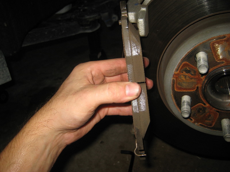 Dodge-Durango-Front-Disc-Brake-Pads-Replacement-Guide-023