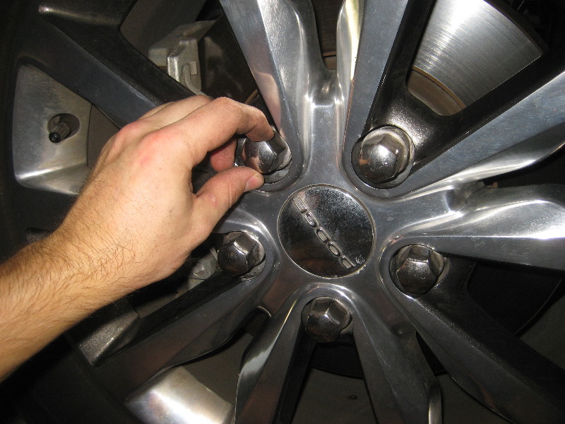 Dodge-Durango-Front-Disc-Brake-Pads-Replacement-Guide-048