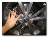 Dodge-Durango-Front-Disc-Brake-Pads-Replacement-Guide-047