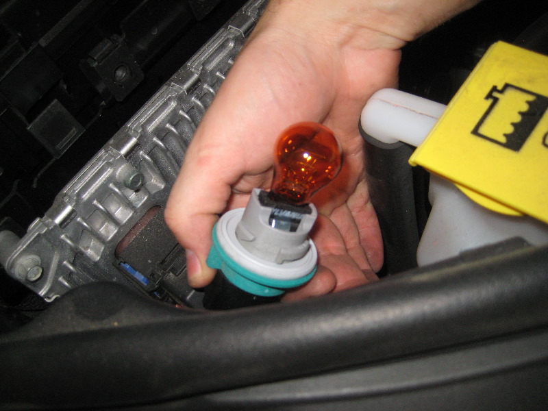 DodgeDurangoHeadlightBulbsReplacementGuide021