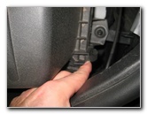Dodge-Durango-Headlight-Bulbs-Replacement-Guide-004