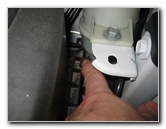Dodge-Durango-Headlight-Bulbs-Replacement-Guide-005