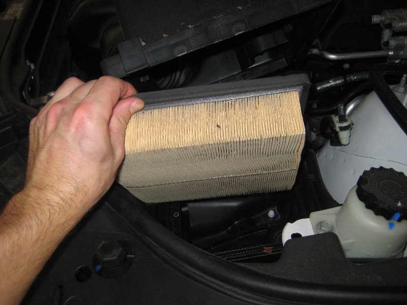 Dodge-Durango-Pentastar-V6-Engine-Air-Filter-Replacement-Guide-005