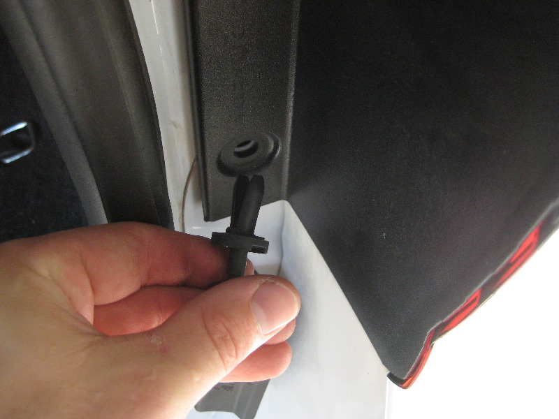 Dodge-Durango-Reverse-Tail-Light-Bulbs-Replacement-Guide-006