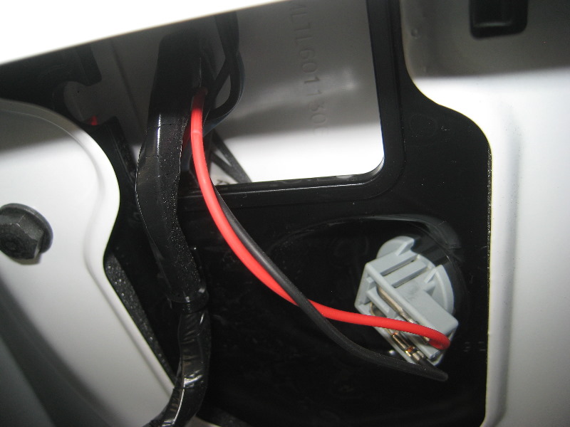 Dodge-Durango-Reverse-Tail-Light-Bulbs-Replacement-Guide-012