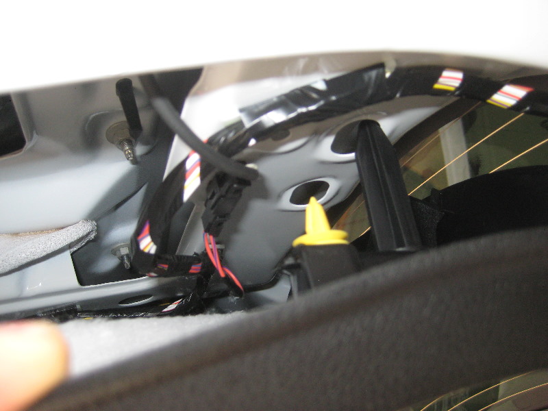 DodgeDurangoReverseTailLightBulbsReplacementGuide017