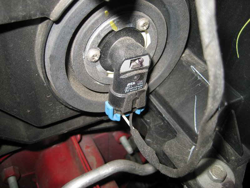 Dodge-Journey-Headlight-Bulbs-Replacement-Guide-012