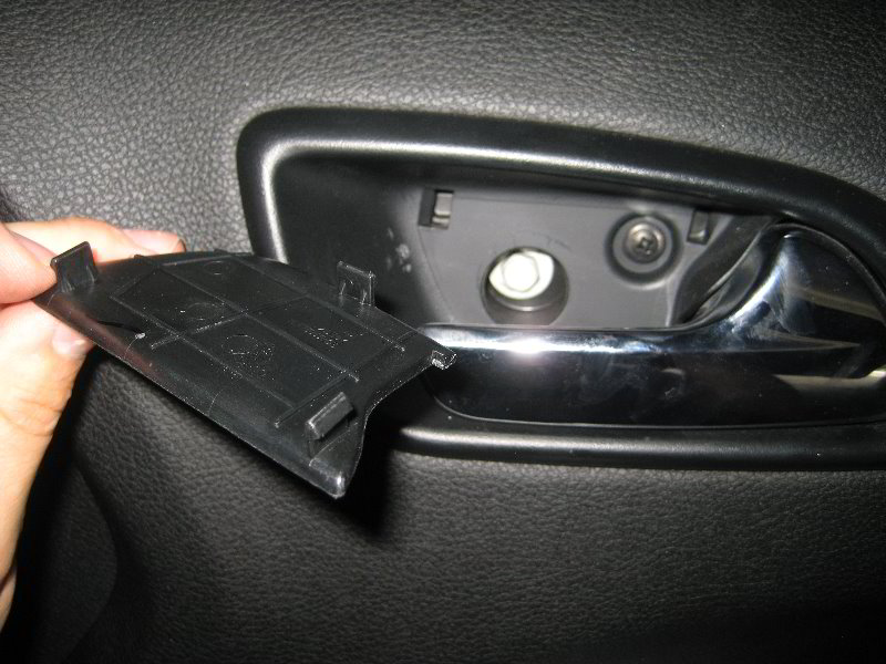 Dodge-Journey-Interior-Door-Panel-Removal-Guide-005