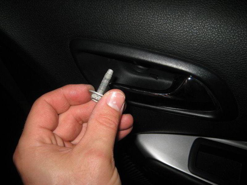 Dodge-Journey-Interior-Door-Panel-Removal-Guide-009