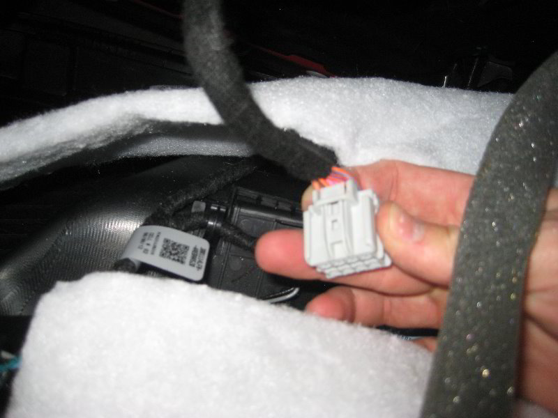 Dodge-Journey-Interior-Door-Panel-Removal-Guide-017