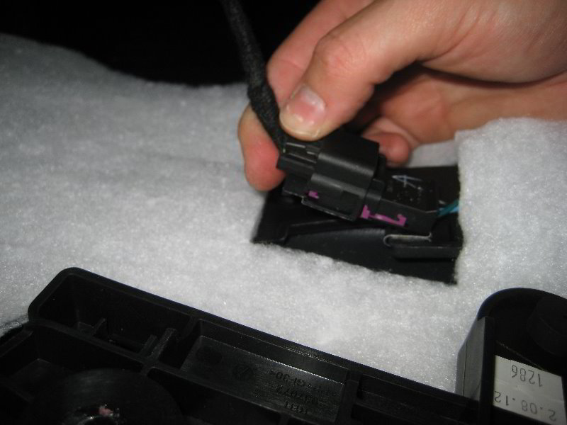 Dodge-Journey-Interior-Door-Panel-Removal-Guide-018