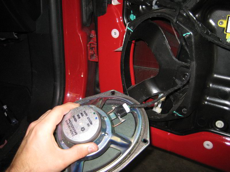 Dodge-Journey-Interior-Door-Panel-Removal-Guide-024