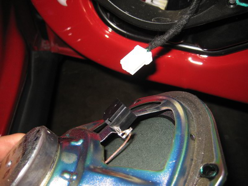 Dodge-Journey-Interior-Door-Panel-Removal-Guide-025