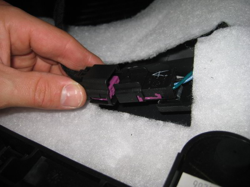 Dodge-Journey-Interior-Door-Panel-Removal-Guide-030