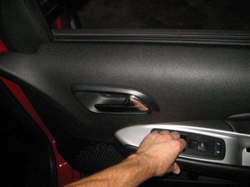 Dodge-Journey-Interior-Door-Panel-Removal-Guide-033