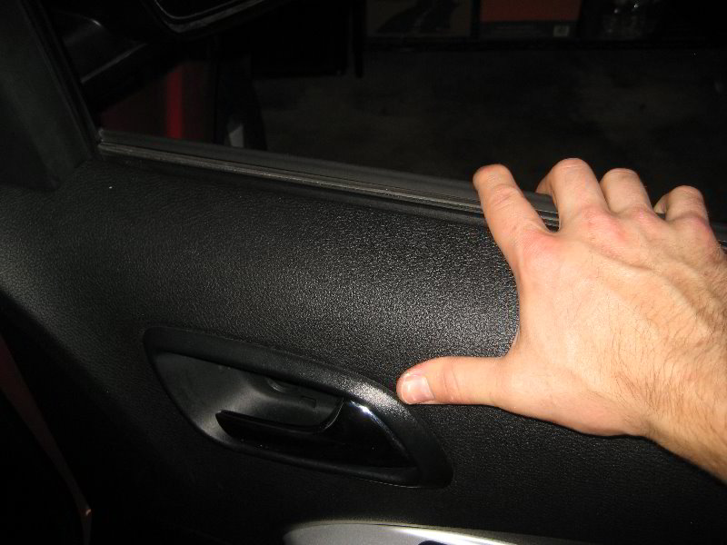 Dodge-Journey-Interior-Door-Panel-Removal-Guide-034