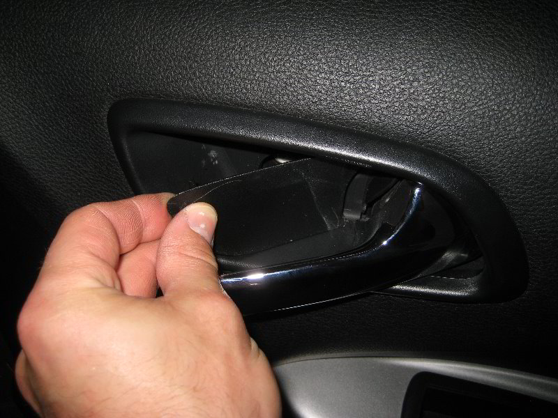 Dodge-Journey-Interior-Door-Panel-Removal-Guide-043