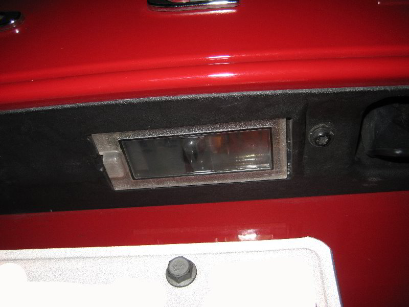Dodge-Journey-License-Plate-Light-Bulbs-Replacement-Guide-002