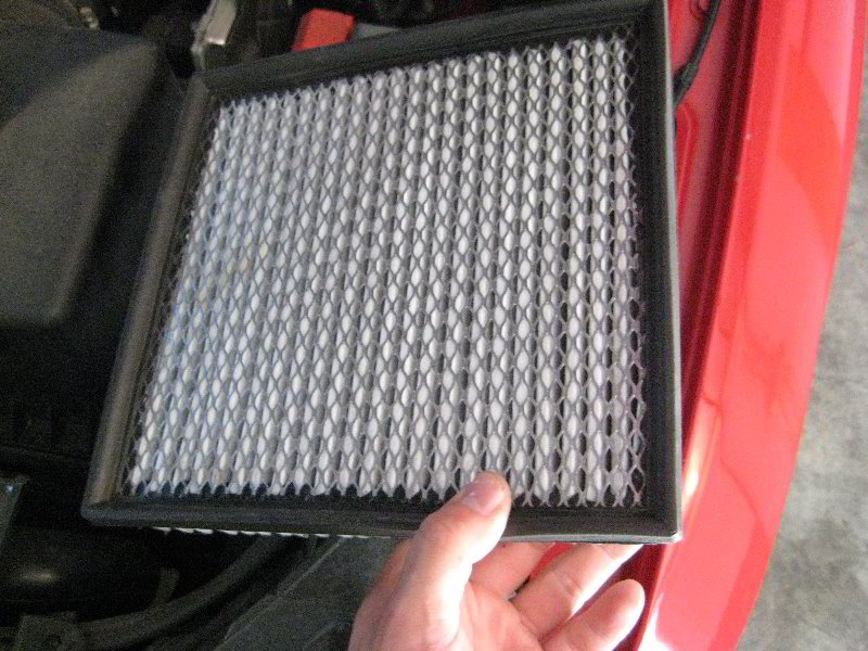 Dodge-Journey-Pentastar-V6-Engine-Air-Filter-Replacement-Guide-006