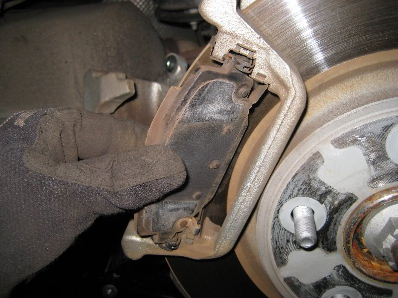 2014 dodge journey sxt brake pads