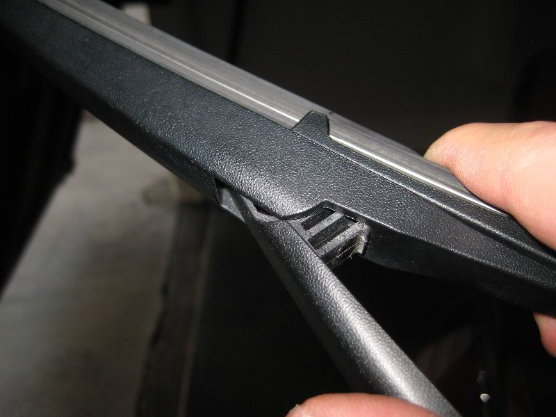 dodge journey 2010 wiper blade size