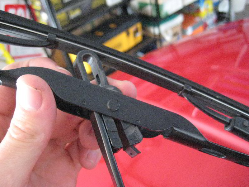 Dodge-Journey-Windshield-Window-Wiper-Blades-Replacement-Guide-008