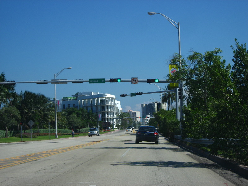 Downtown-Miami-Skyscrapers-I95-Highway-018