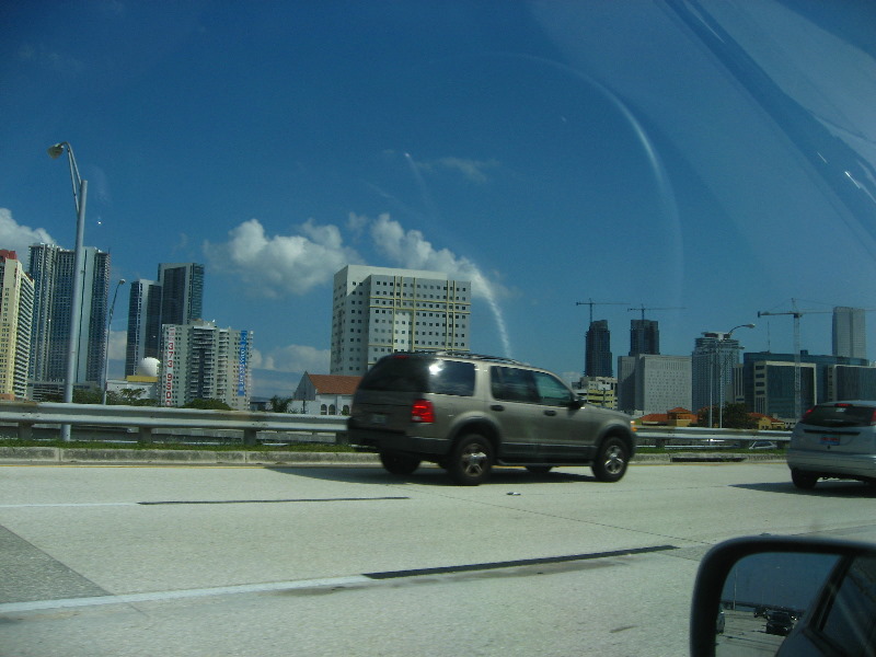 Downtown-Miami-Skyscrapers-I95-Highway-023