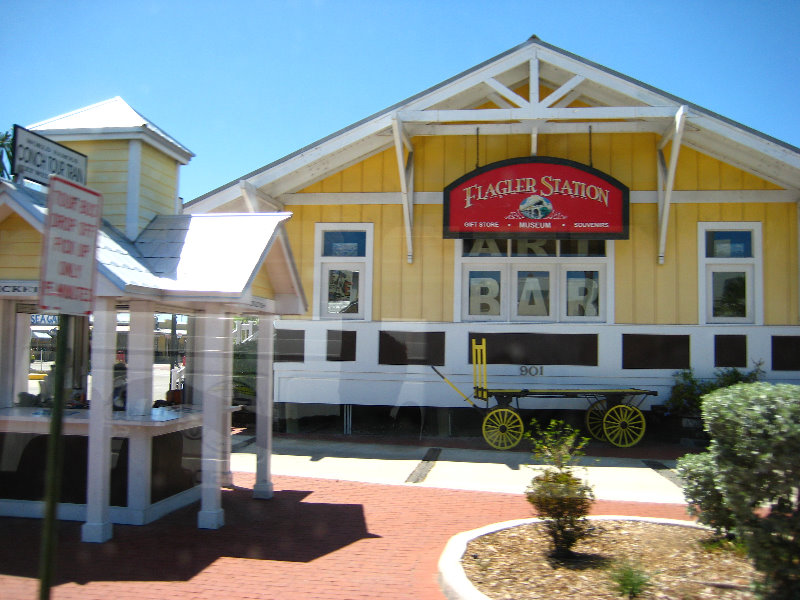 Duval-Street-Sunset-Pier-Downtown-Key-West-FL-028