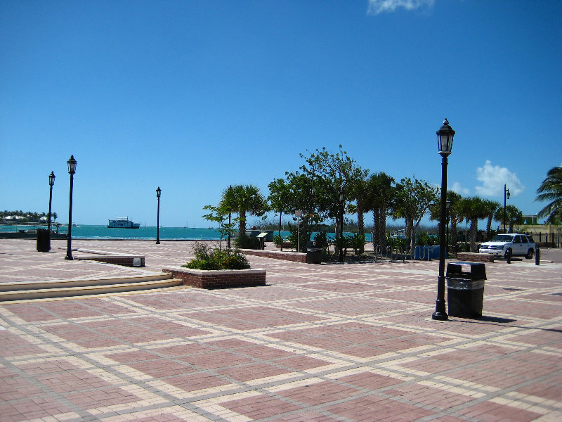 Duval-Street-Sunset-Pier-Downtown-Key-West-FL-063